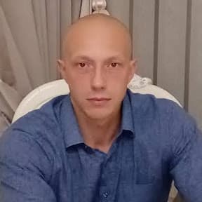 Максим Иванов