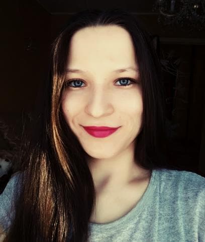 Анна Тихонова