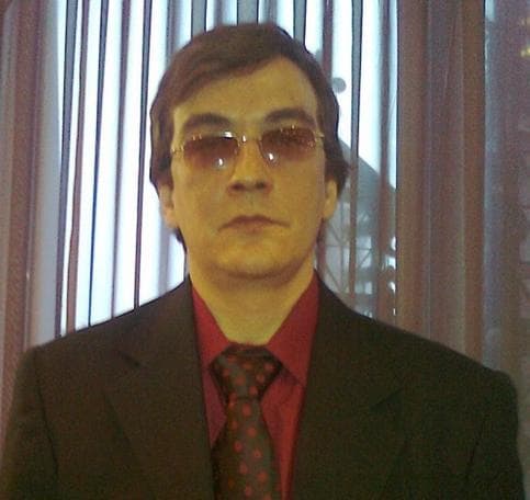 Юрий Маслов