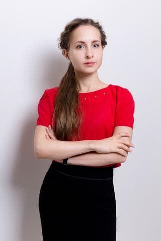 Анна Калашникова