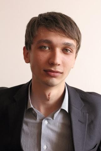 Артем Мансуров