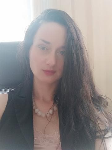Елена Служивцева