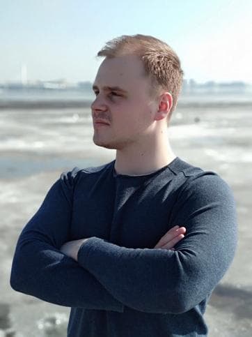 Александр Глухов