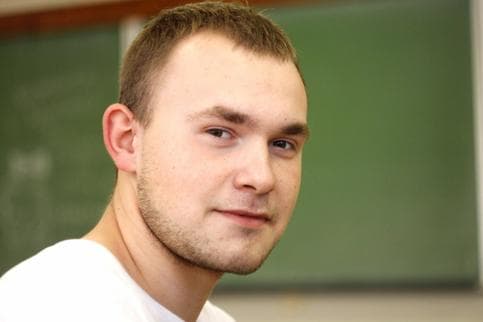 Александр Николаев