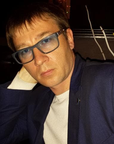 Дмитрий Устинов