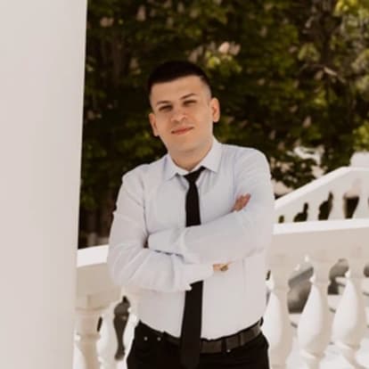 Артем Погосян