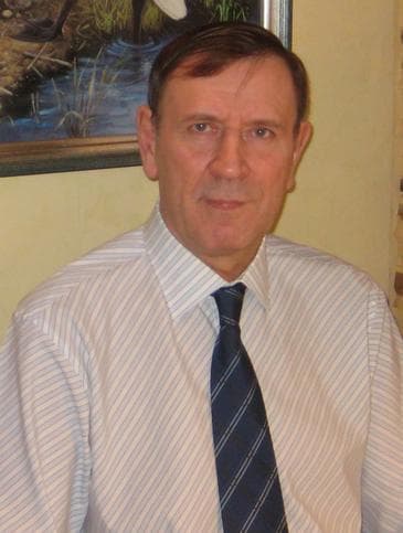 Николай Попов