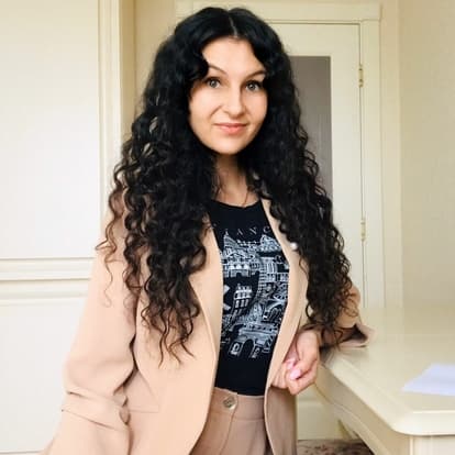 Яна Кривцова