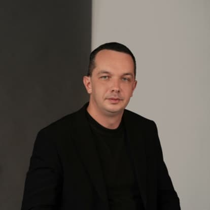 Павел Емельянов