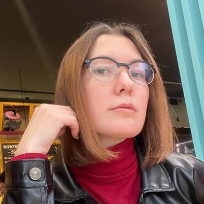 Анна Нартова