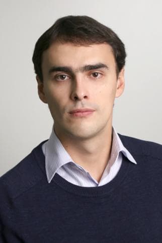 Петр Тронь