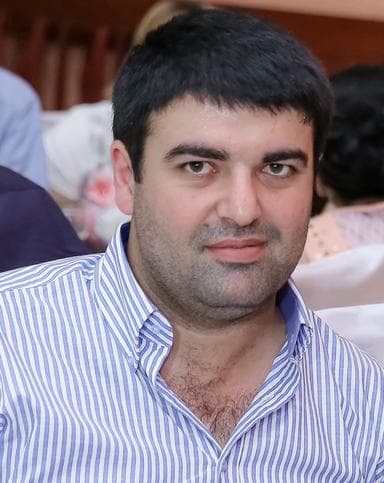 Роберт Шушани