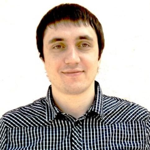 Денис Тихонов